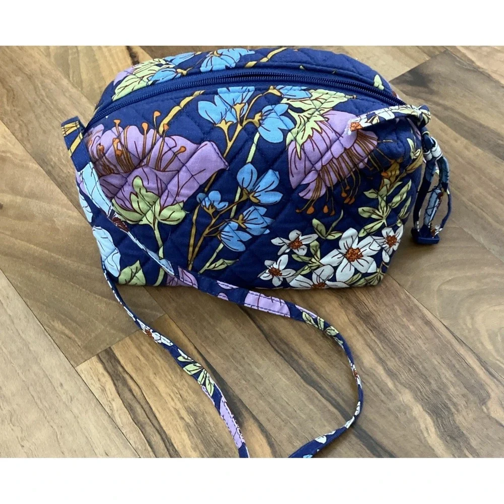 Vera‎ Bradley Retired Print Blue Floral Crossbody Purse Quilted Small Zip Top